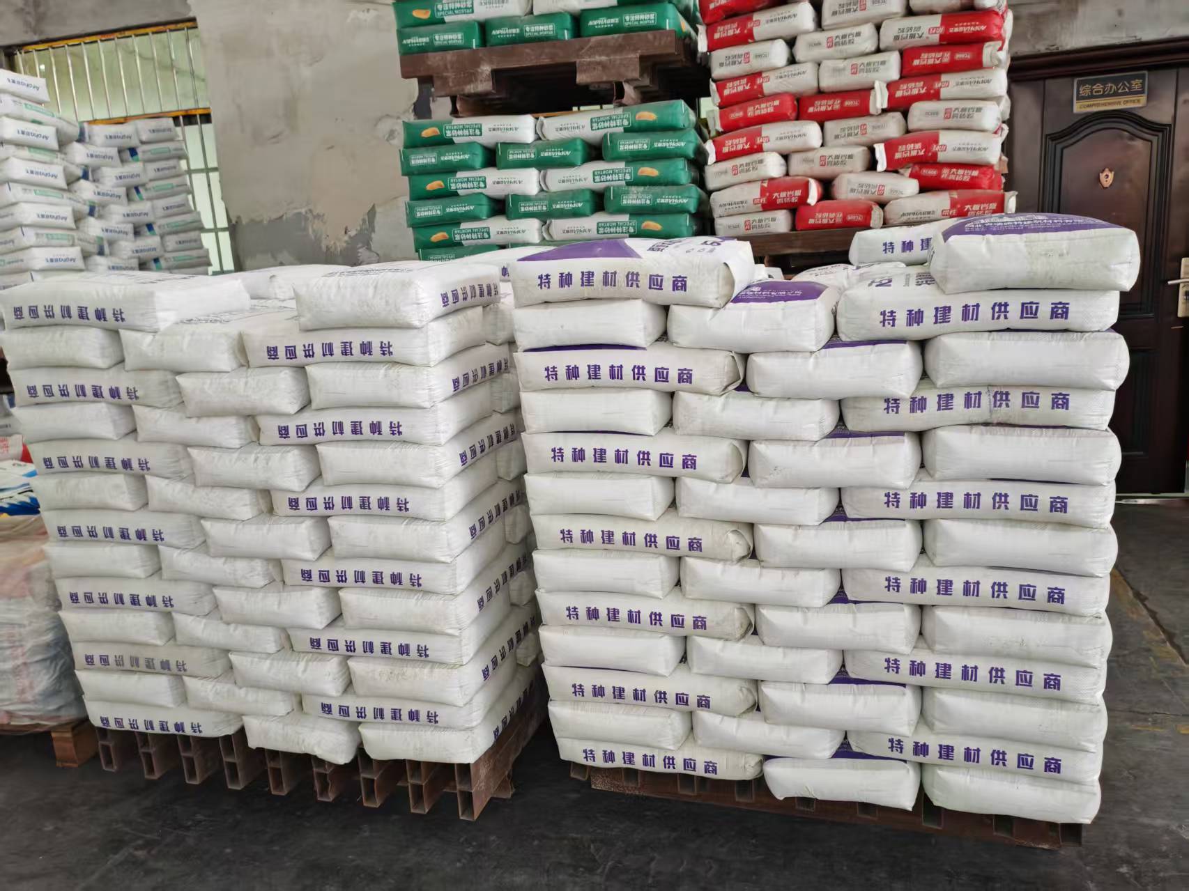 细河拱顶带模注浆料